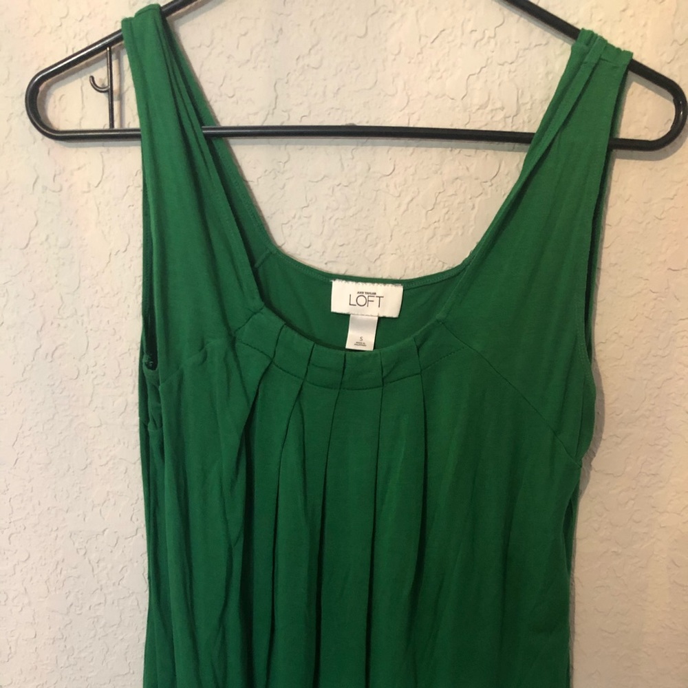 Cotton tank loose at the waist